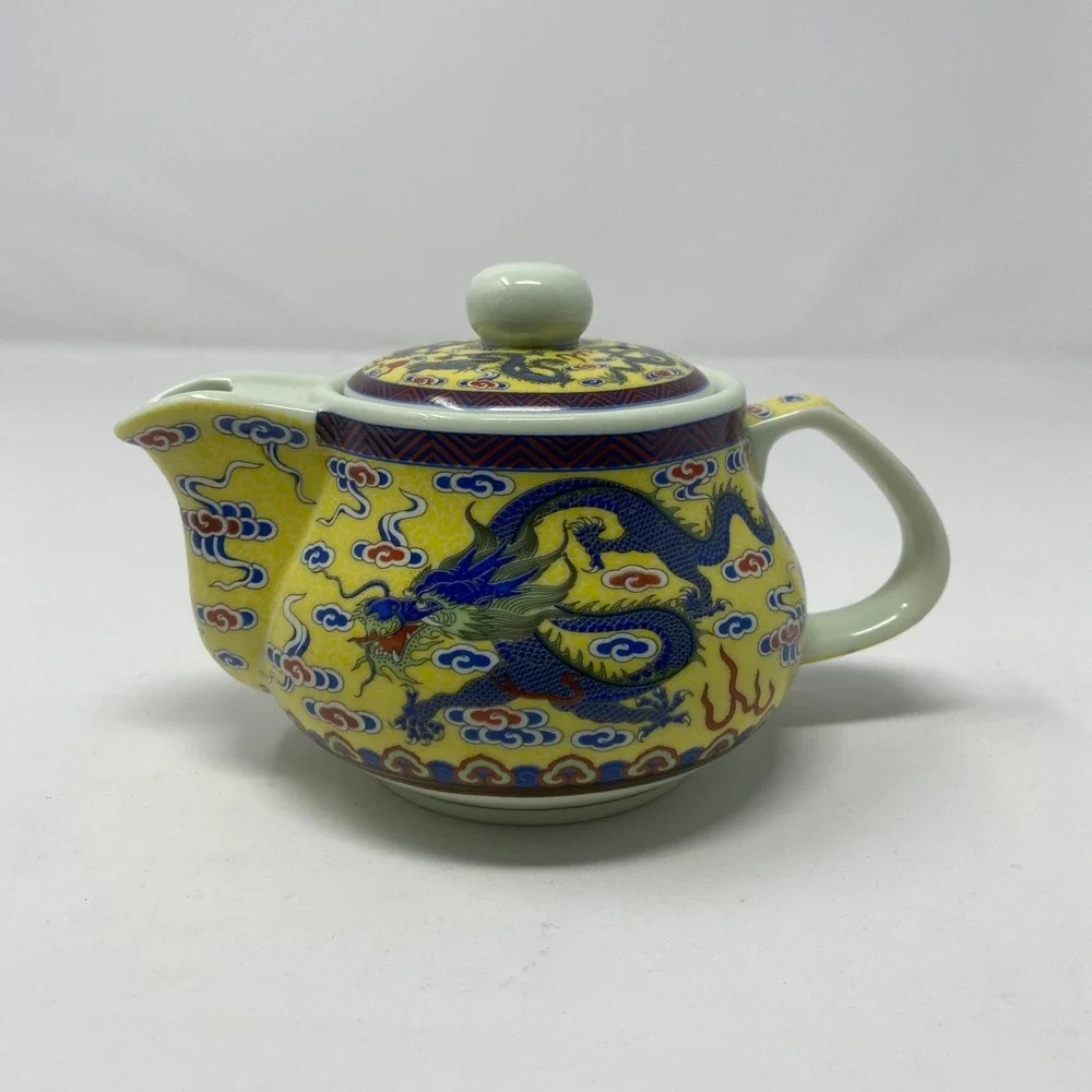 Vtg Yellow Dragons Oriental Teapot w Large Inside Wire Strainer‎
